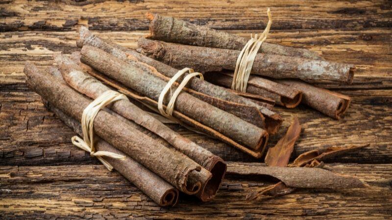 Cassia cinnamon compress