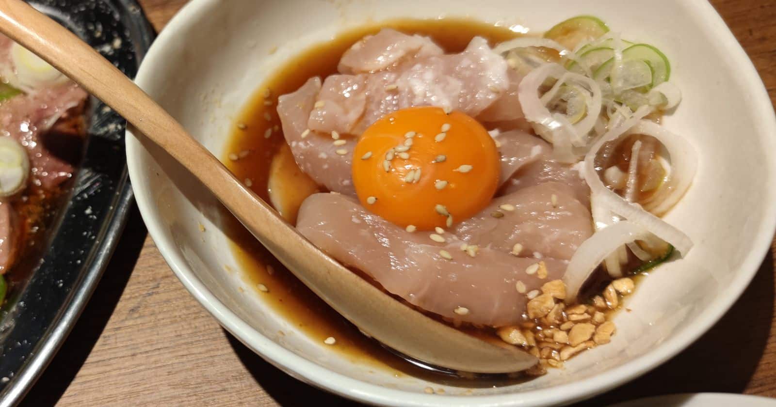 How Do Japanese Eat Raw Chicken? (Is it Safe to Eat?)