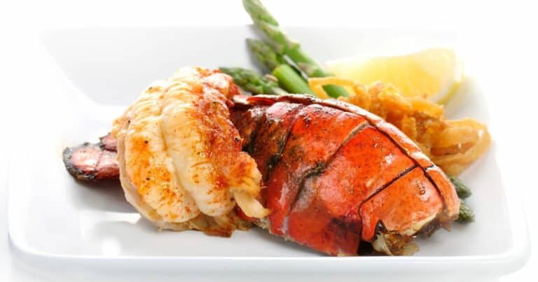how long to steam 6 oz lobster tails