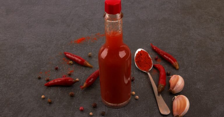 is it ok to eat hot sauce everyday
