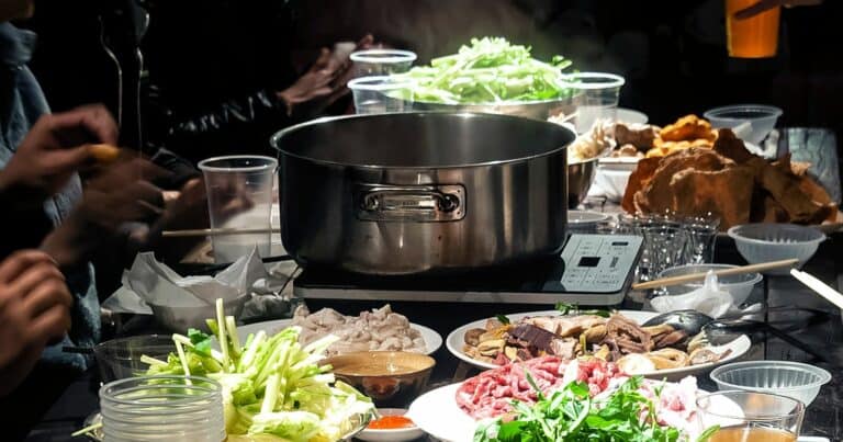 why is hot pot so popular